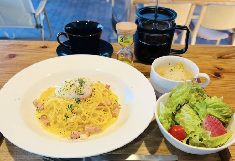特製生パスタの濃厚カルボナーラ